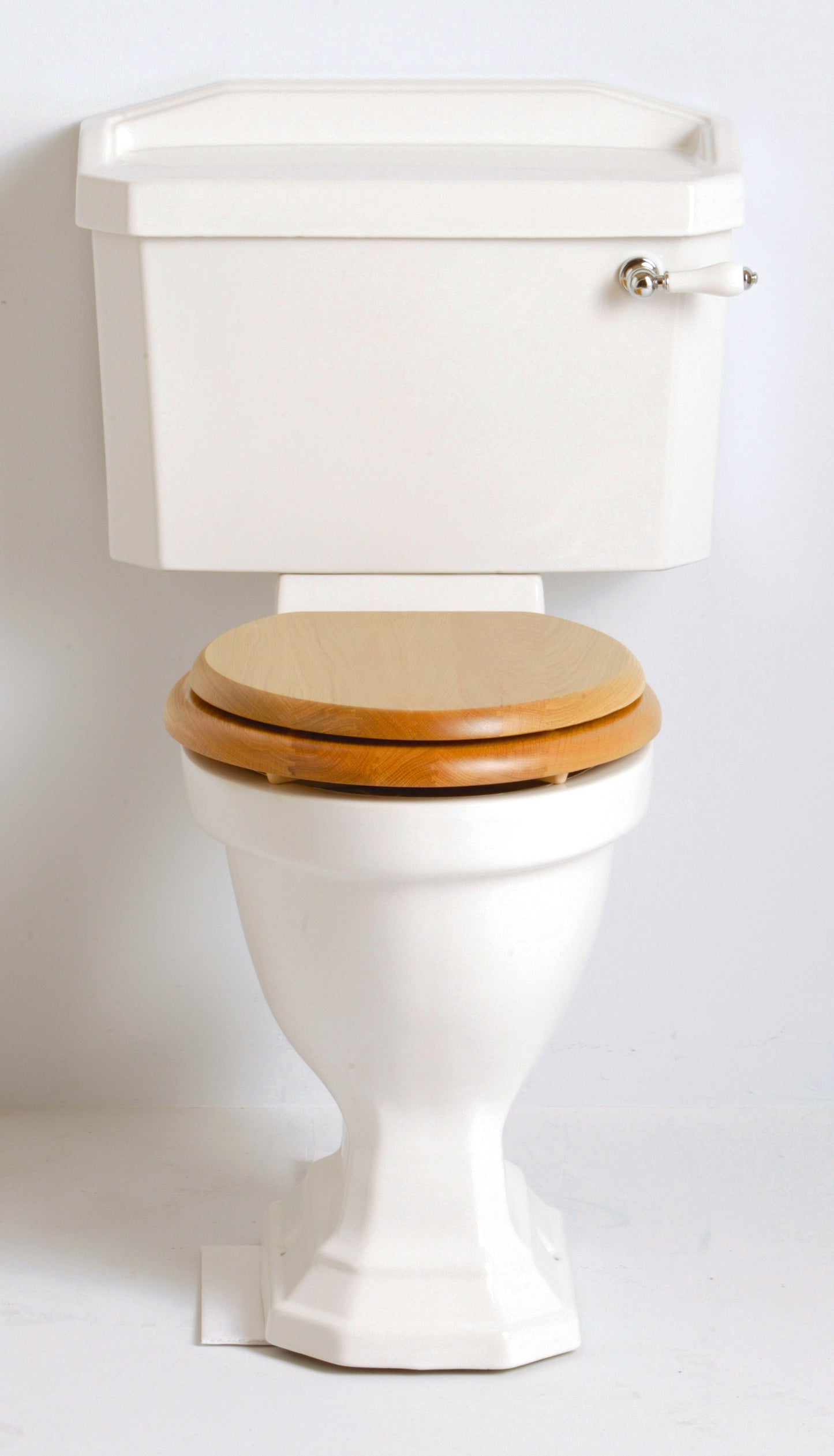Heritage Granley Deco White Cistern CC Inc Fittings