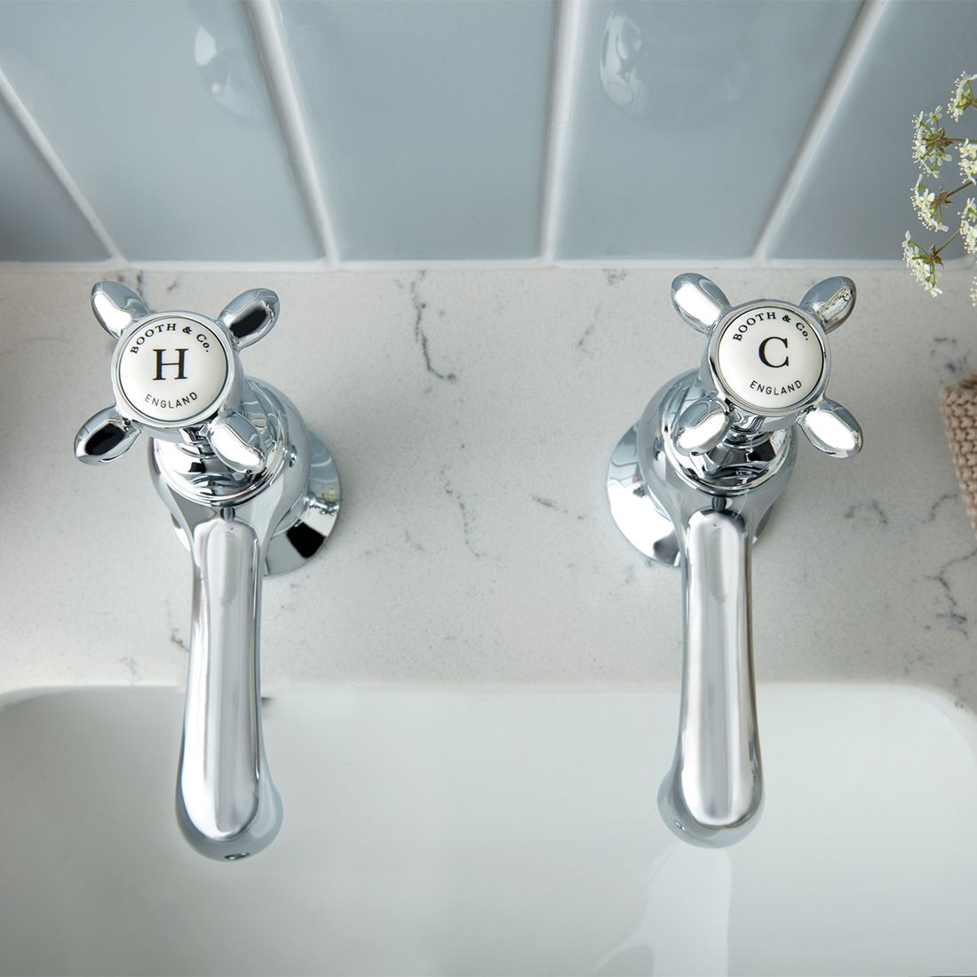 VADO Axbridge Basin Pillar Taps