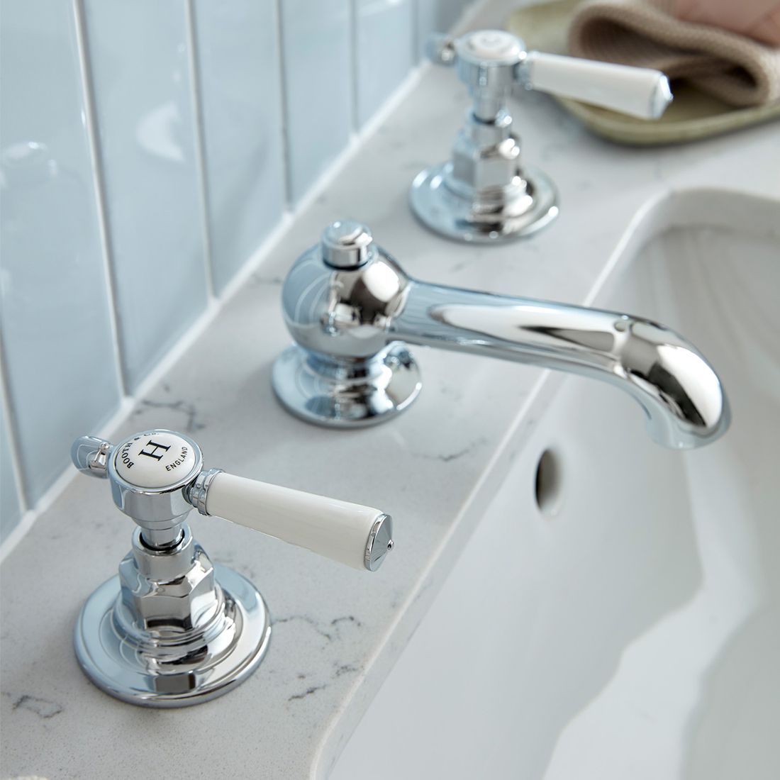 VADO Axbridge Basin Mixer Tap