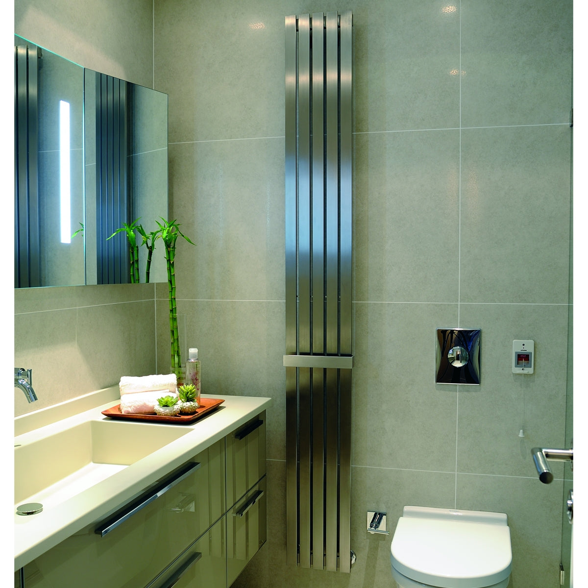 SW6 Idaho 340mm x 1500mm Brushed Stainless