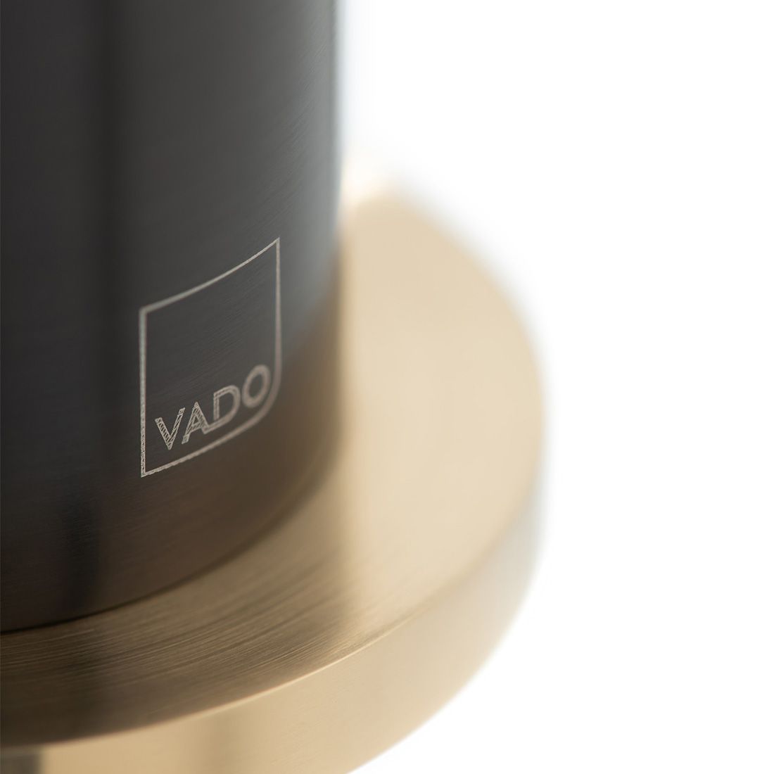 VADO Knurled X Fusion Slimline Mono Basin Mixer