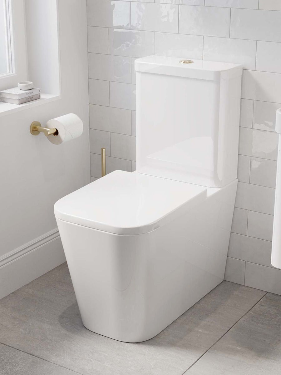 SANEUX Matteo Rimless Close Coupled WC Pan