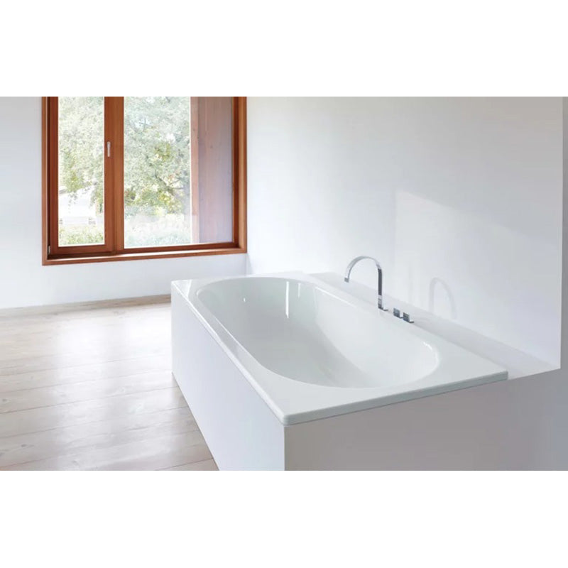 Bette Starlet Bath Lifestyle View