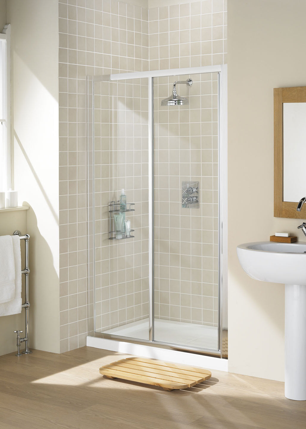 Lakes Classic 1200mm Sliding Door Silver Frame 6mm Glass
