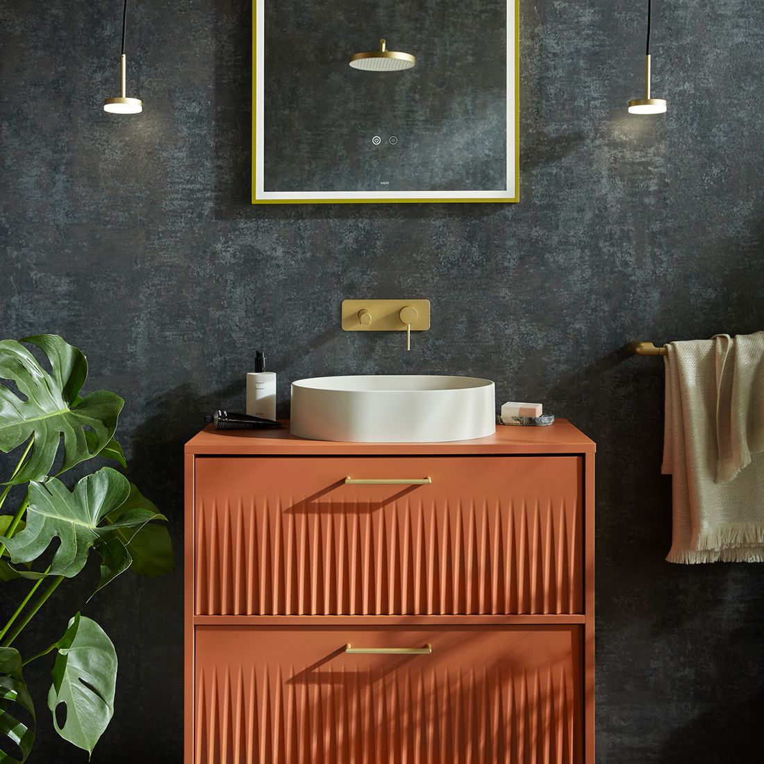 Vado Safari Lever Wall Mounted Basin Mixer with Square Backplate