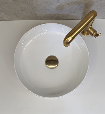 LUXE81 Tasman 600 Beige Cabinet With Countertop and Ceramic Basin