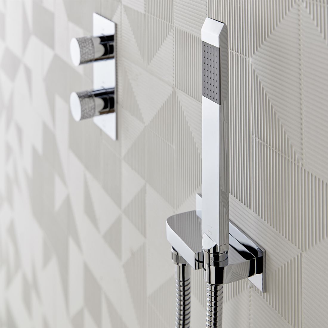 VADO Omika Handset with Hose and Bracket with Integrated Outlet