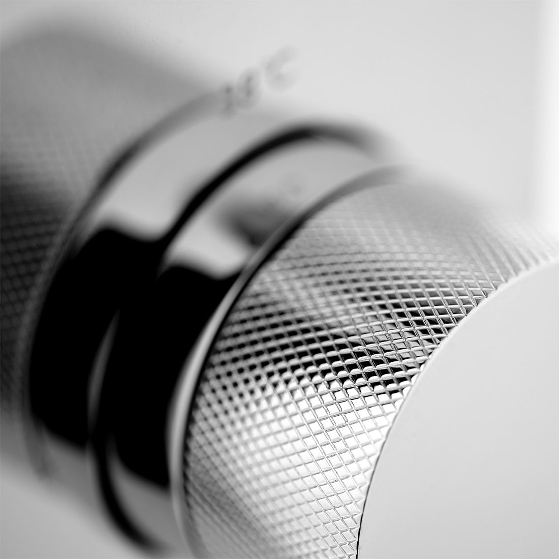 VADO Tablet Knurled Accents 2-Outlet Thermostatic Valve and All-Flow